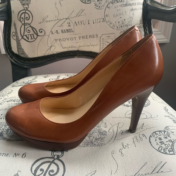 Marc Fisher heels sz 7 - Picture 3 of 6